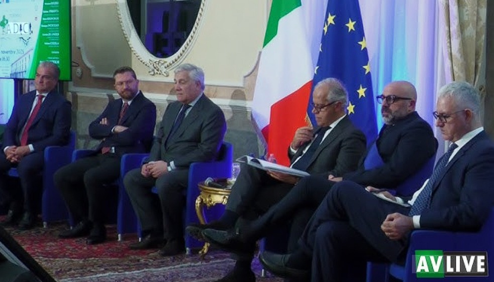 Descendientes italianos: bienvenidos como turistas, rechazados como ciudadanos — la burla de Tajani